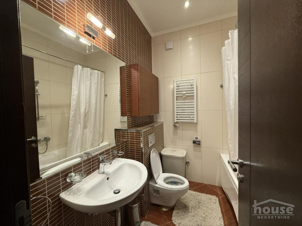 Slika 11 - Stan,NOVI SAD,BULEVAR,kv: 59.00, € 242000, ID: 1066238