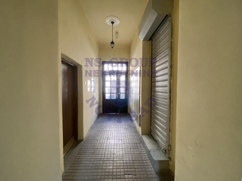 Slika 4 - Dvoiposoban, 63m2, Stari grad Novi Sad, sa terasom