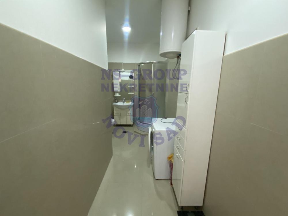 Slika 11 - Dvoiposoban, 63m2, Stari grad Novi Sad, sa terasom