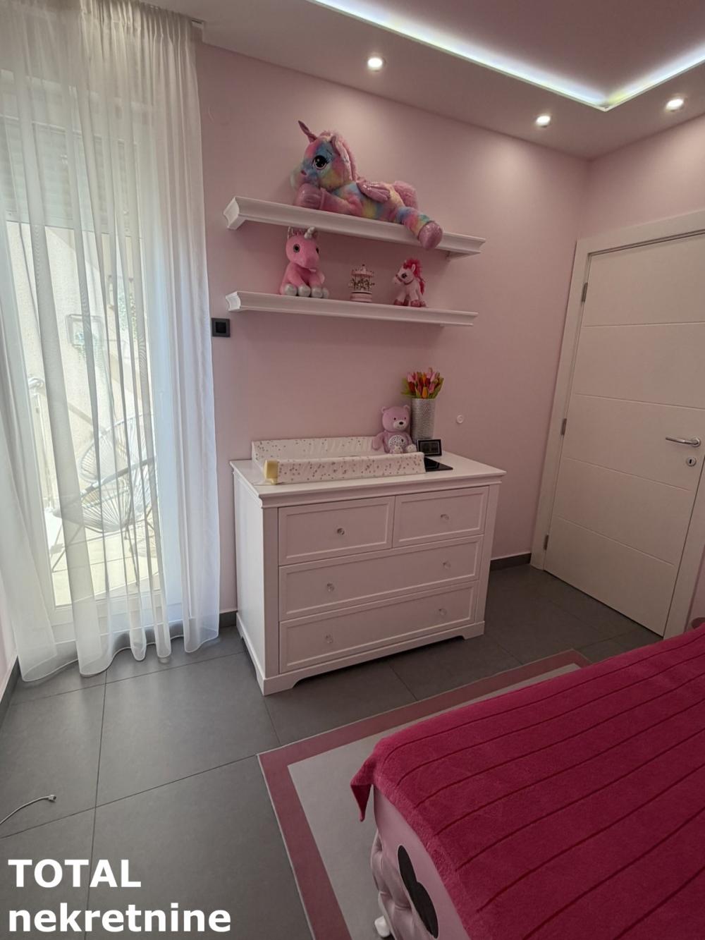 Slika 9 - Stan,NOVI SAD,PODBARA,kv: 78.00, € 229000, ID: 1103091