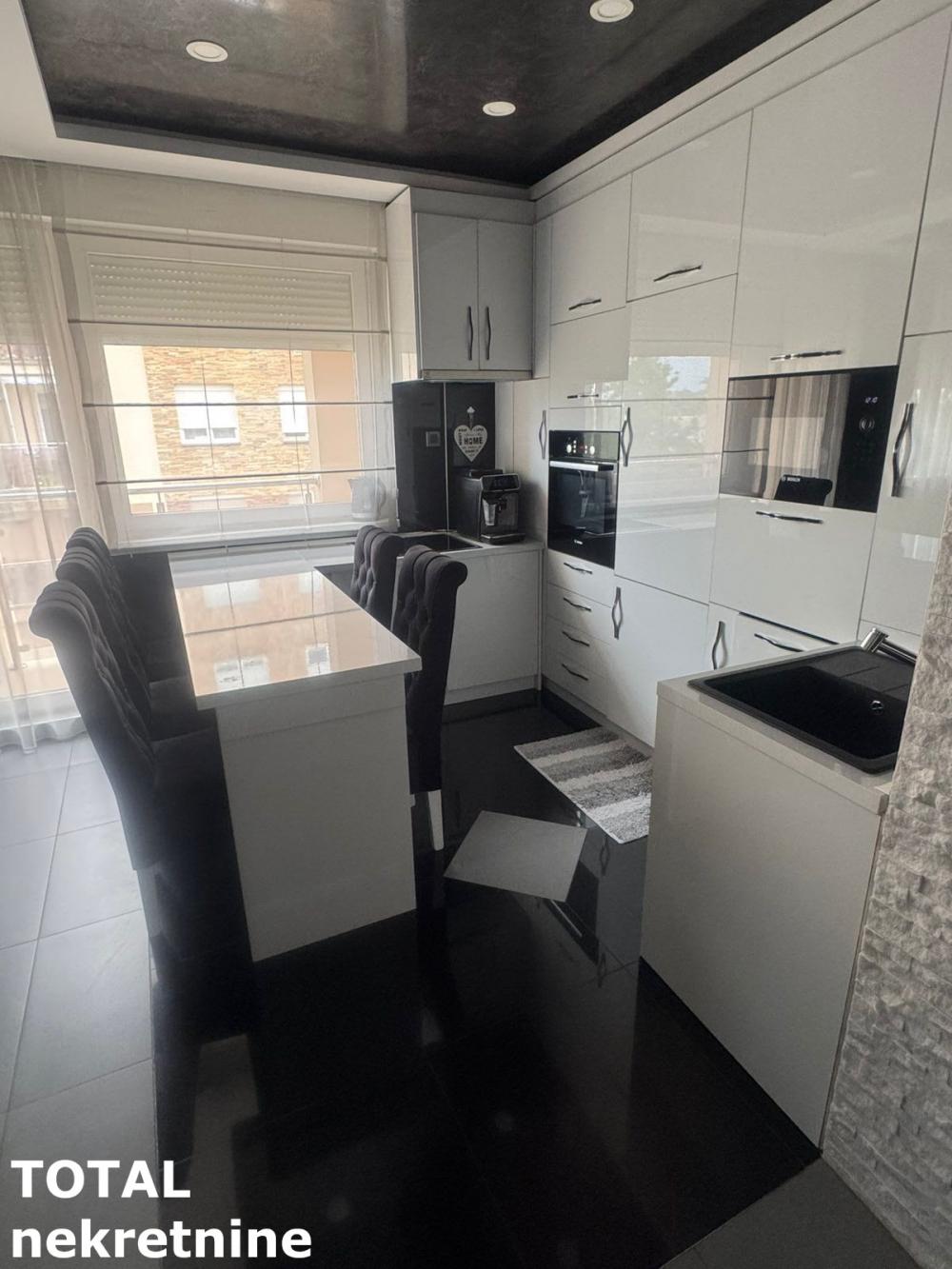 Slika 4 - Stan,NOVI SAD,PODBARA,kv: 78.00, € 229000, ID: 1103091