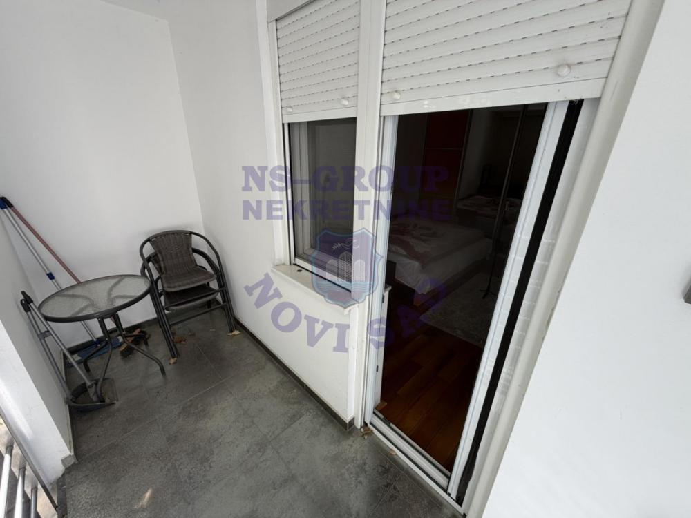 Slika 11 - Trosoban, 62m2, Liman 2 Novi Sad, sa terasom, ima lift