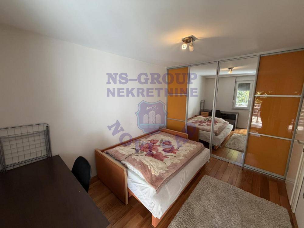 Slika 3 - Trosoban, 62m2, Liman 2 Novi Sad, sa terasom, ima lift