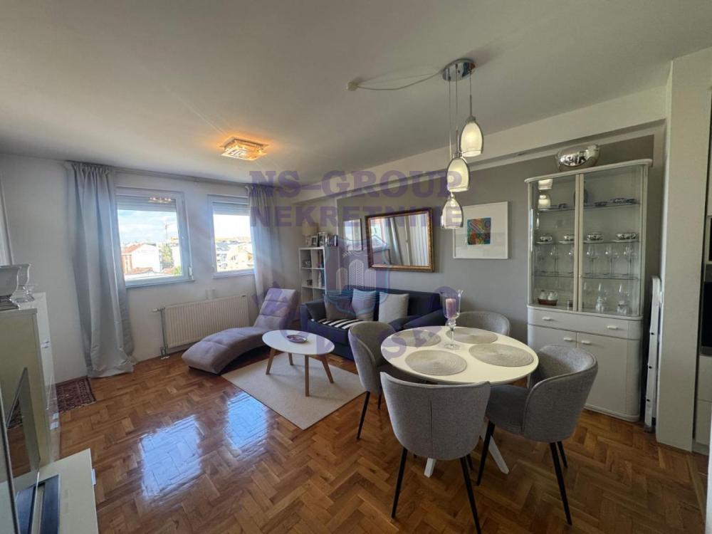 Slika 4 - Dvosoban, 47m2, Podbara Novi Sad, sa terasom, ima lift