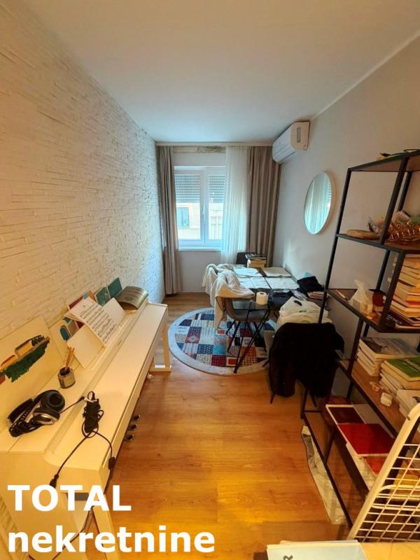 Slika 1 - Stan,NOVI SAD,CENTAR,kv: 39.00, € 140000, ID: 1102340
