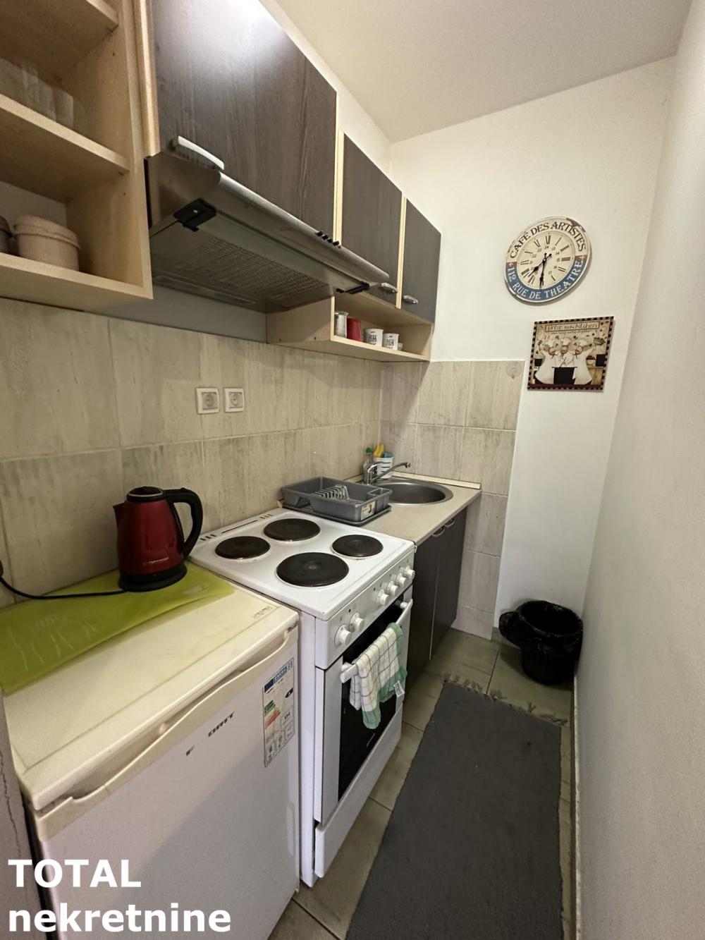 Slika 3 - Stan,NOVI SAD,CENTAR,kv: 25.00, € 98000, ID: 1103093