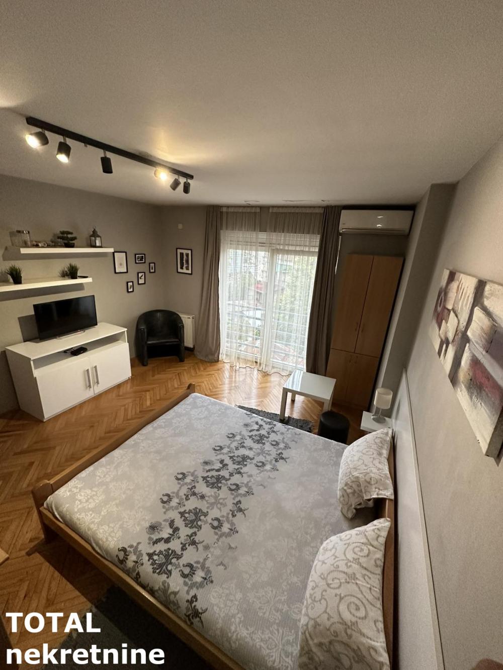Slika 2 - Stan,NOVI SAD,CENTAR,kv: 25.00, € 98000, ID: 1103093