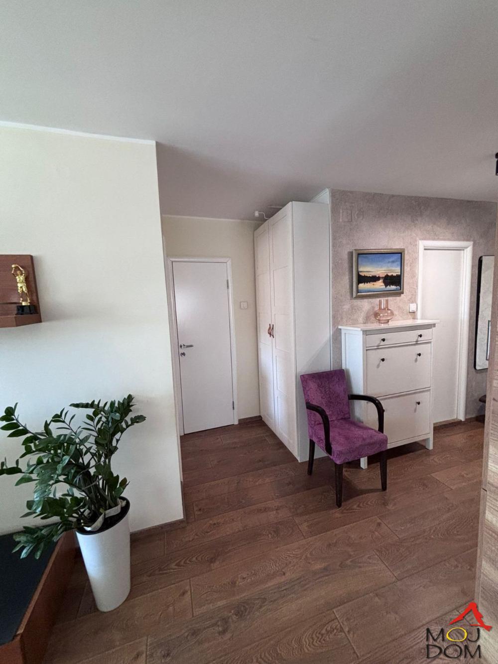 Slika 2 - Stan,NOVI SAD,LIMAN 4,kv: 60, € 199820, ID: 1032769
