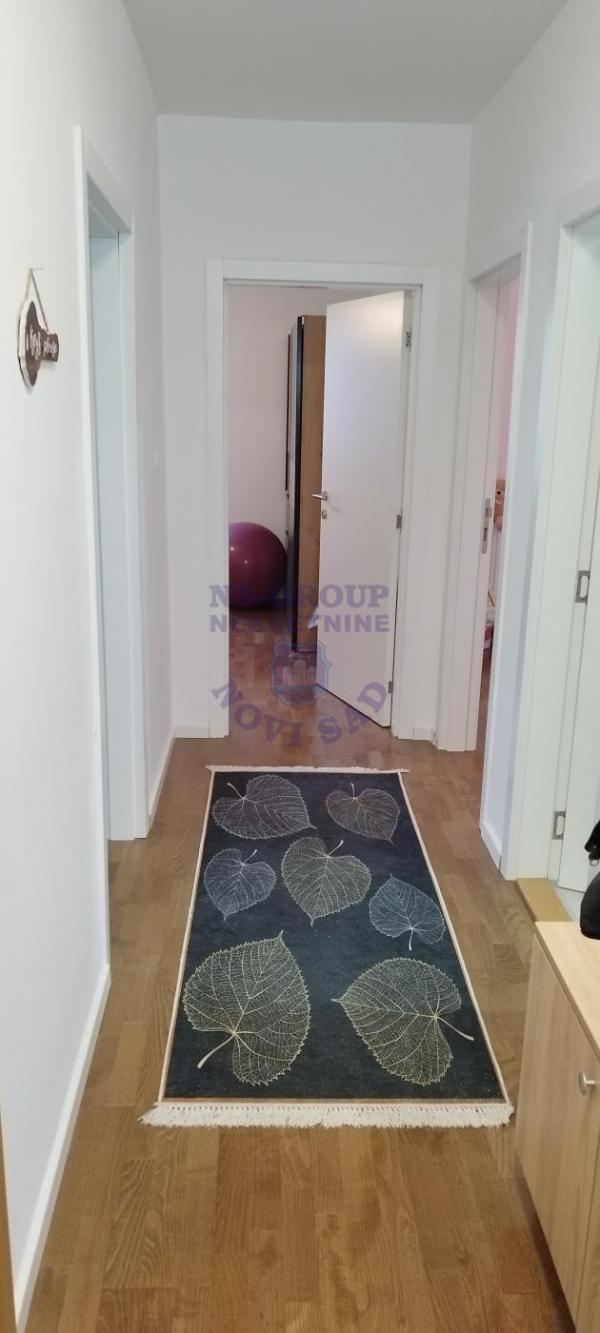 Slika 5 - Moderan troiposoban stan na Adicama.