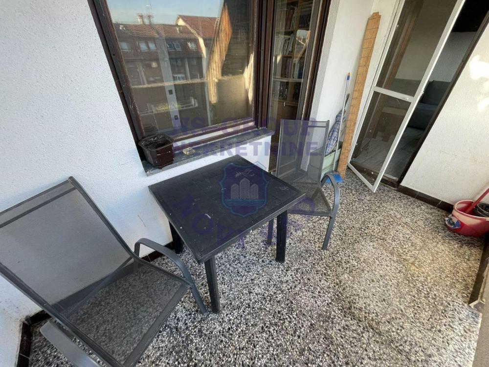 Slika 10 - Troiposoban, 73m2, Nova Detelinara Novi Sad, sa terasom, ima lift