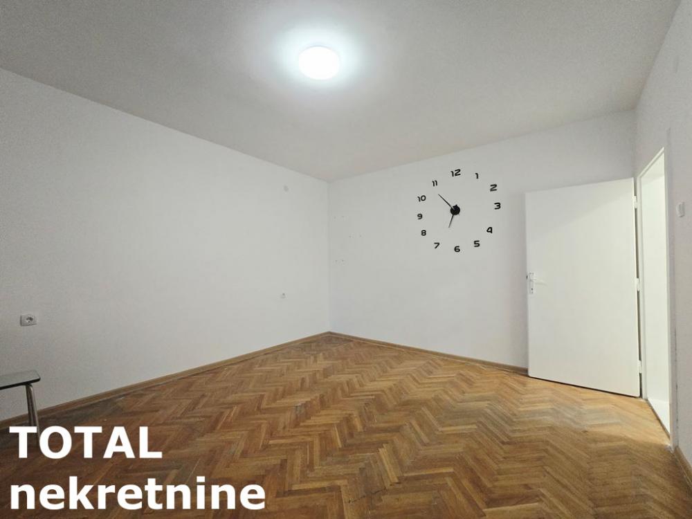 Slika 1 - Stan,NOVI SAD,GRBAVICA,kv: 29.00, € 94000, ID: 1103078