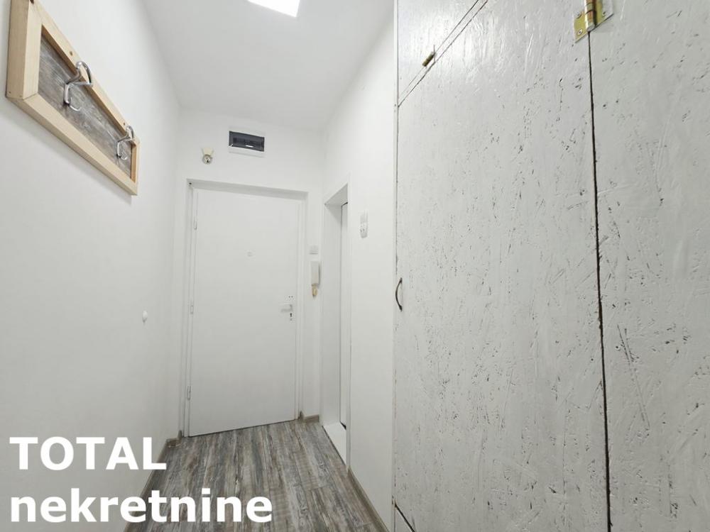 Slika 5 - Stan,NOVI SAD,GRBAVICA,kv: 29.00, € 94000, ID: 1103078