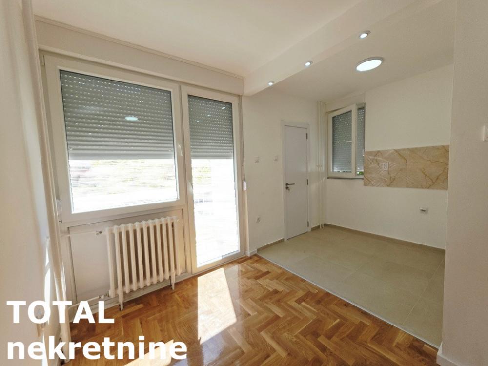 Slika 4 - Stan,NOVI SAD,NOVA DETELINARA,kv: 58.00, € 156000, ID: 1103098