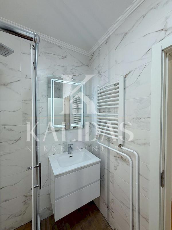 Slika 8 - Stan,NOVI SAD,CENTAR,kv: 26, € 106000, ID: 1008916