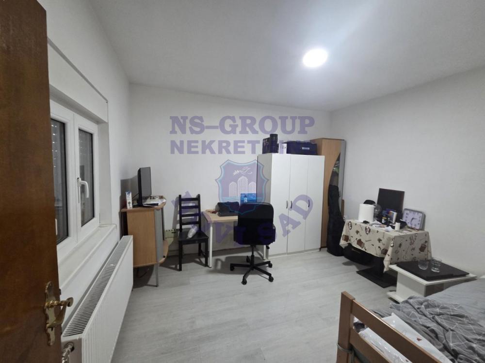 Slika 0 - Prodaje se funkcionalan stan u centru Vetrenika.
