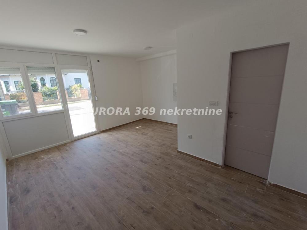 Slika 3 - POVOLJNO! GARSONJERA U VETERNIKU, NOVI SAD