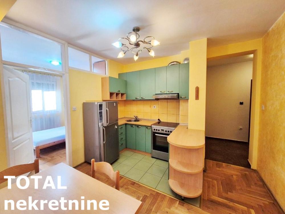 Slika 7 - Stan,NOVI SAD,CENTAR,kv: 49.00, € 142000, ID: 1103082
