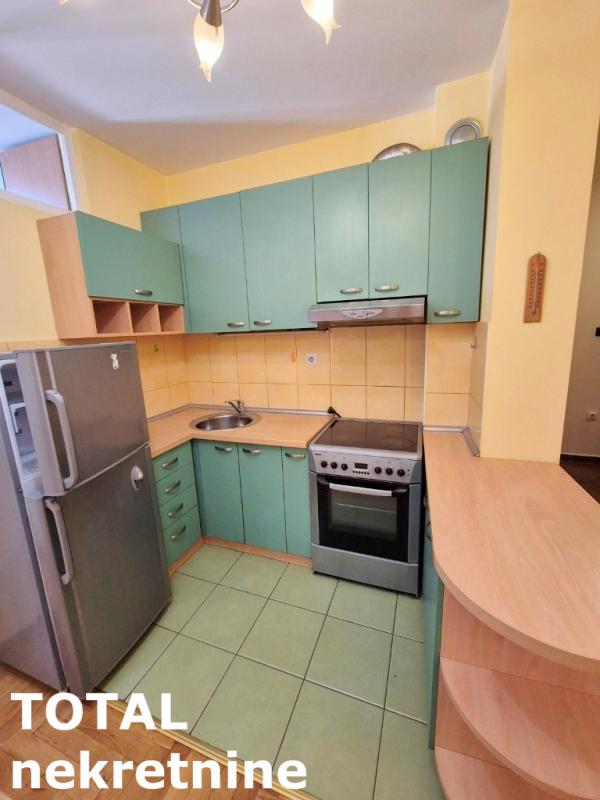 Slika 8 - Stan,NOVI SAD,CENTAR,kv: 49.00, € 142000, ID: 1103082