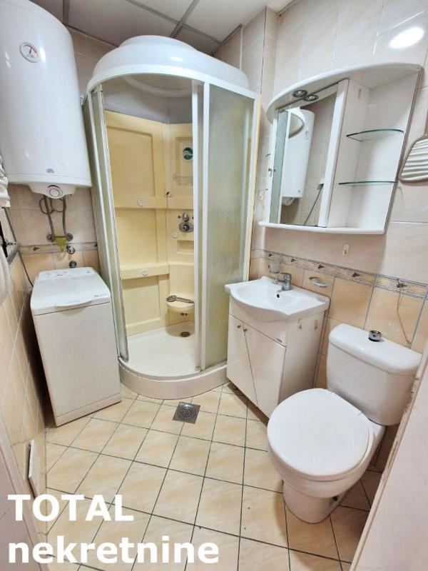 Slika 10 - Stan,NOVI SAD,CENTAR,kv: 49.00, € 142000, ID: 1103082