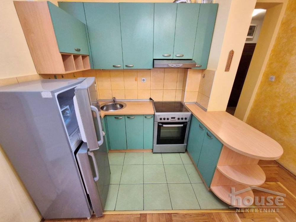 Slika 9 - Stan,NOVI SAD,CENTAR,kv: 49.00, € 142000, ID: 1066236