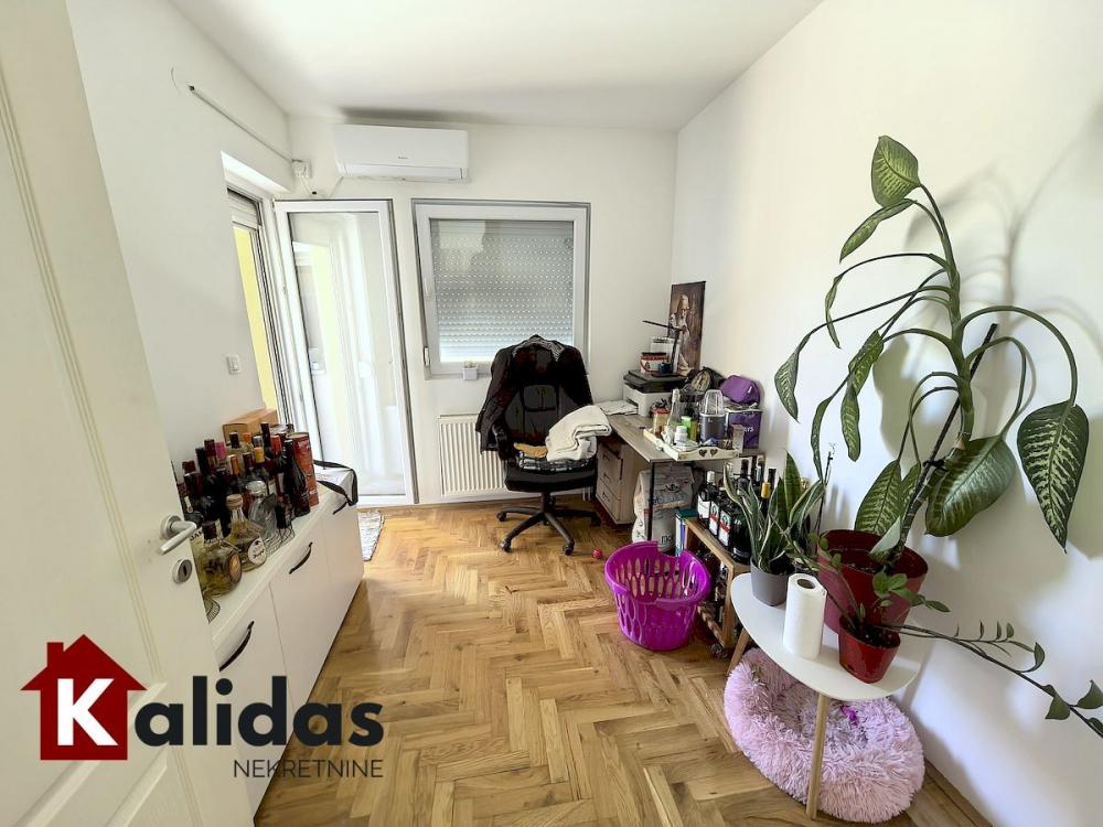 Slika 8 - Stan,NOVI SAD,ADICE,kv: 66, € 164800, ID: 1008817