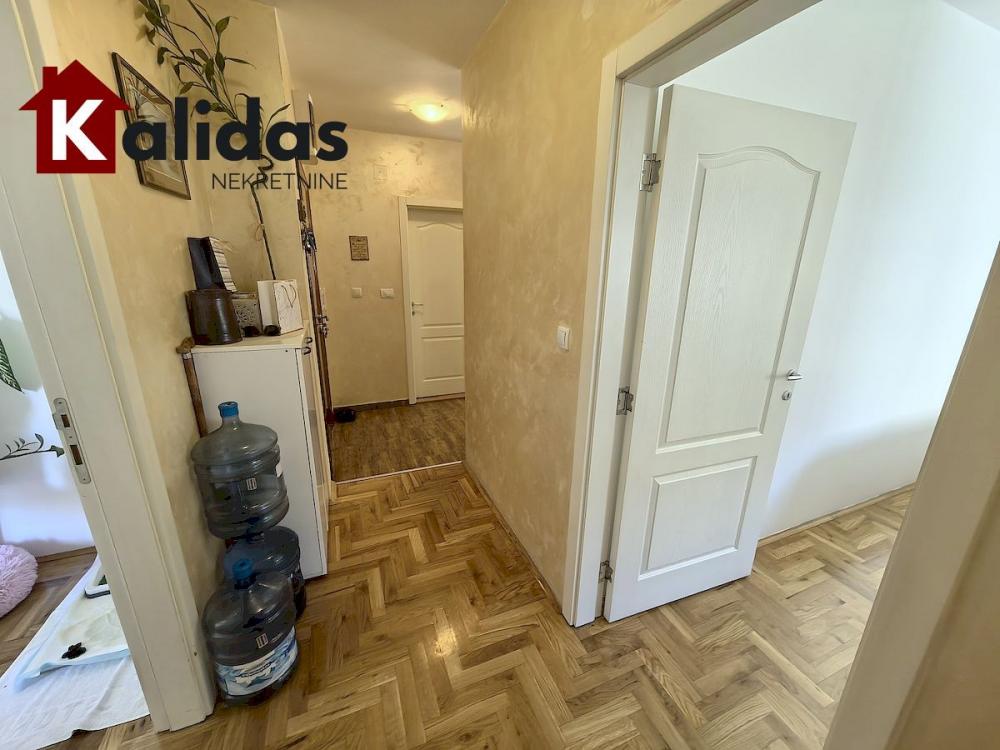 Slika 9 - Stan,NOVI SAD,ADICE,kv: 66, € 164800, ID: 1008817