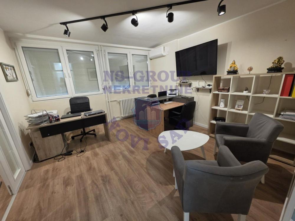Glavna slika -Jednoiposoban, 40m2, Liman 1 Novi Sad, ima lift