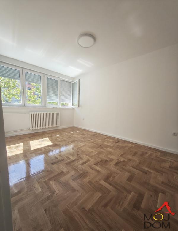 Slika 2 - Stan,NOVI SAD,DETELINARA,kv: 58, € 160680, ID: 1032795