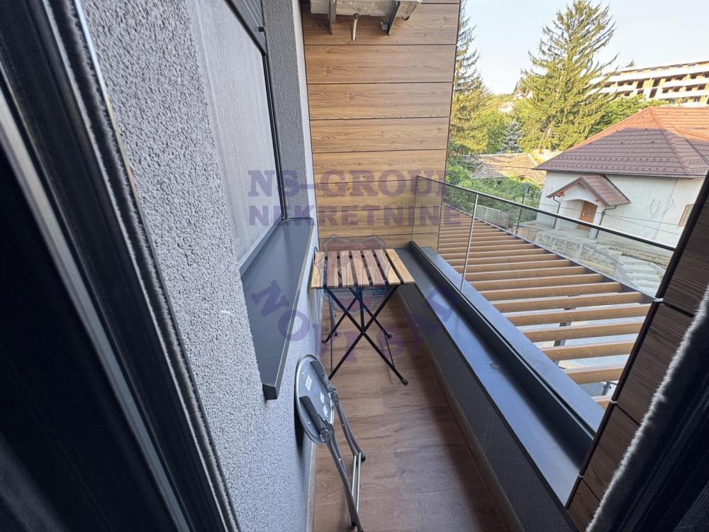 Slika 5 - Odlican dvosoban stan u centru Vrdnika!