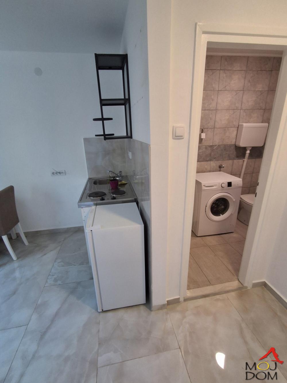 Slika 4 - Stan,NOVI SAD,SATELIT,kv: 14, € 56650, ID: 1032721