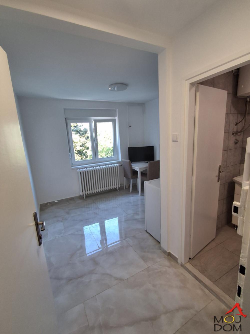 Slika 1 - Stan,NOVI SAD,SATELIT,kv: 14, € 56650, ID: 1032721