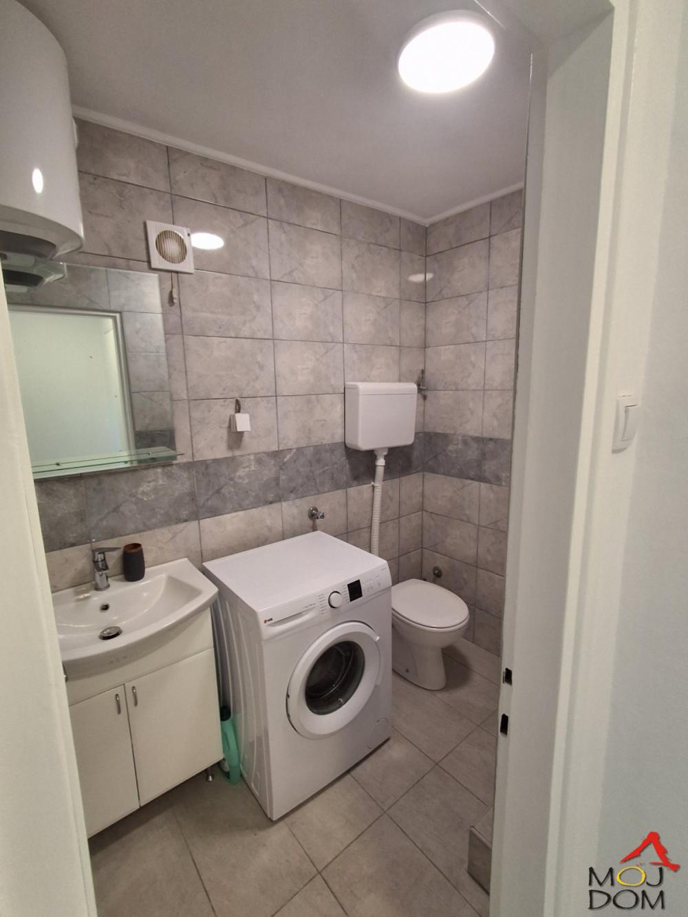 Slika 3 - Stan,NOVI SAD,SATELIT,kv: 14, € 56650, ID: 1032721