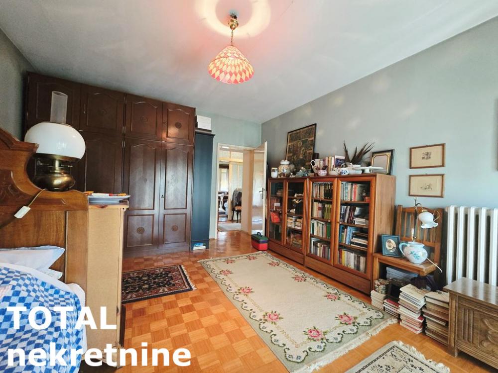 Slika 4 - Stan,NOVI SAD,CENTAR,kv: 75.00, € 172500, ID: 1103111