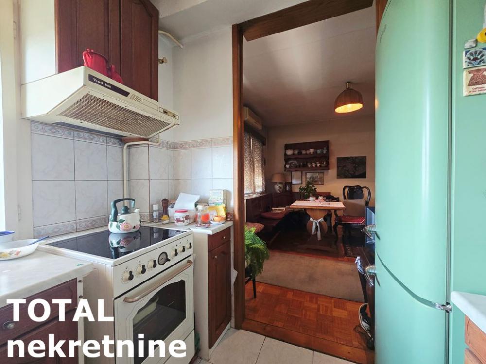 Slika 10 - Stan,NOVI SAD,CENTAR,kv: 75.00, € 172500, ID: 1103111