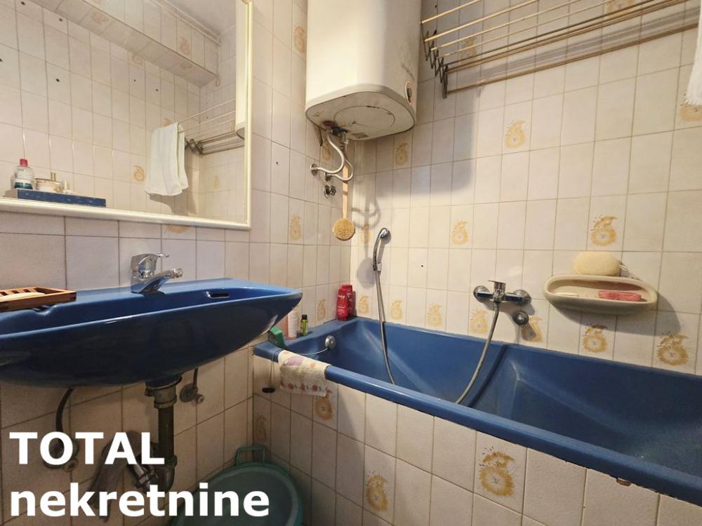 Slika 11 - Stan,NOVI SAD,CENTAR,kv: 75.00, € 172500, ID: 1103111