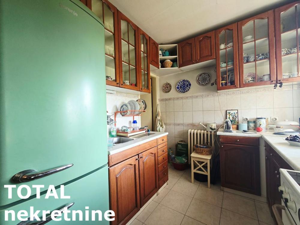 Slika 9 - Stan,NOVI SAD,CENTAR,kv: 75.00, € 172500, ID: 1103111