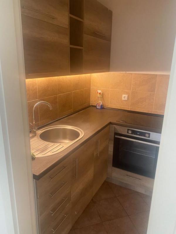 Slika 1 - Dvosoban, 40m2, Banatić Novi Sad, sa terasom, ima lift