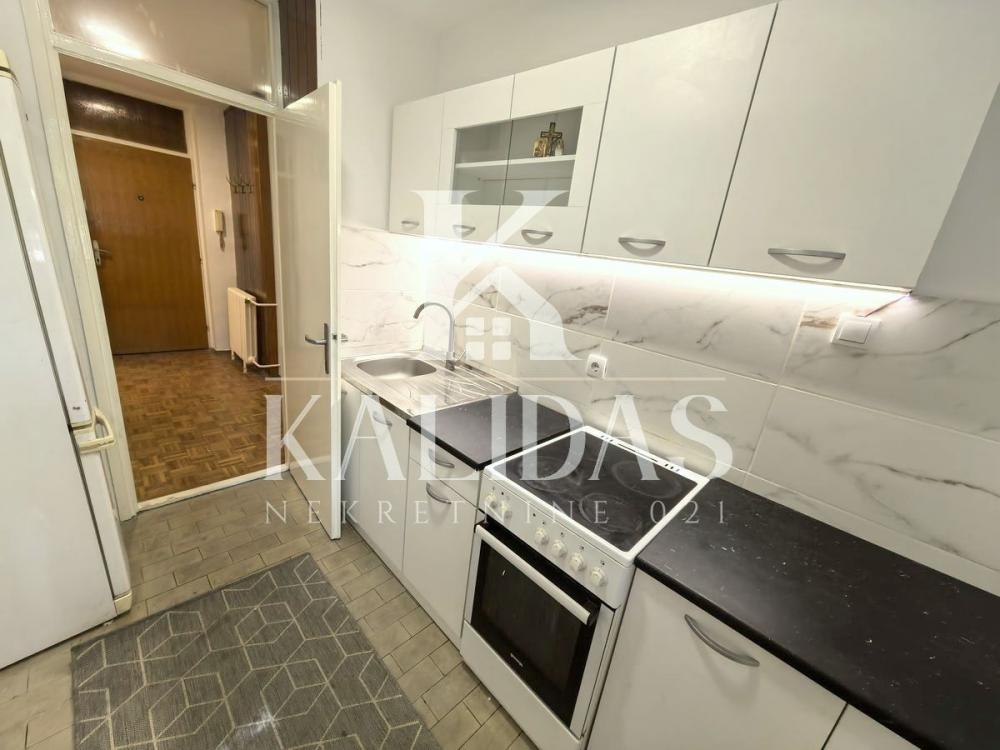 Slika 3 - Stan,NOVI SAD,LIMAN 4,kv: 50, € 154500, ID: 1008989