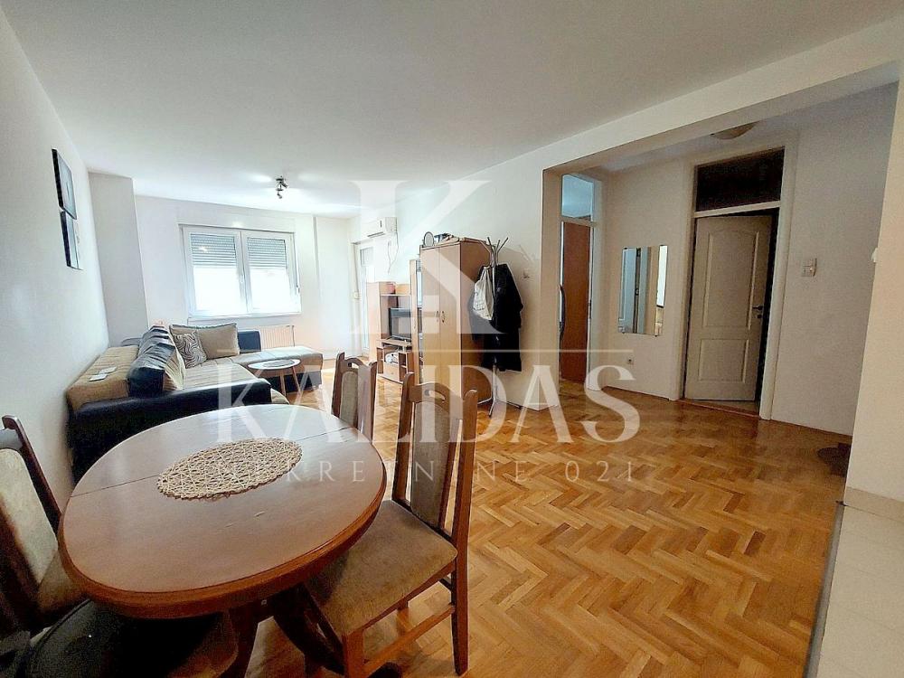 Slika 2 - Stan,NOVI SAD,CENTAR,kv: 45, € 154500, ID: 1008991