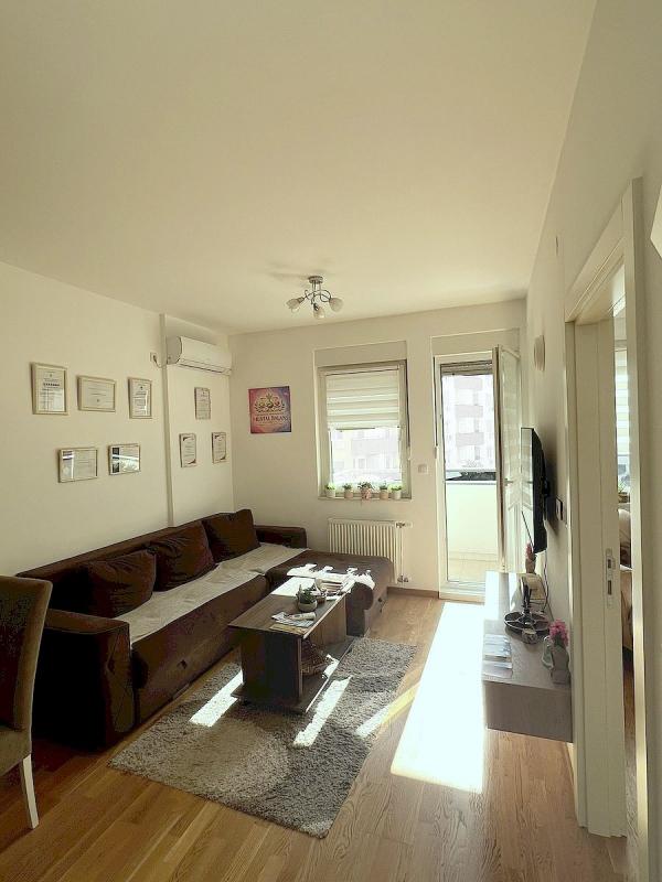 Slika 1 - Stan,NOVI SAD,KEJ,kv: 33, € 133900, ID: 1008992