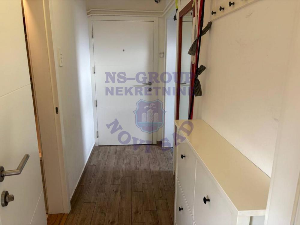 Slika 6 - Dvosoban, 40m2, Sajmište Novi Sad, ima lift