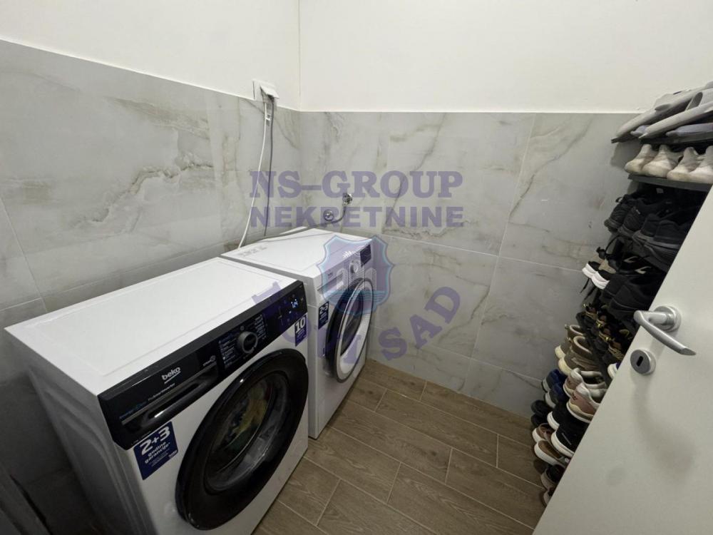 Slika 0 - Četvorosoban, 81m2, Temerinska pijaca Novi Sad, sa terasom, ima lift