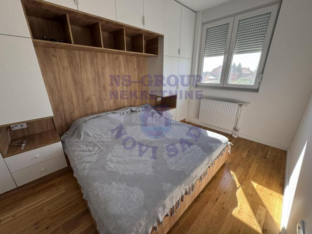 Slika 1 - Četvorosoban, 81m2, Temerinska pijaca Novi Sad, sa terasom, ima lift