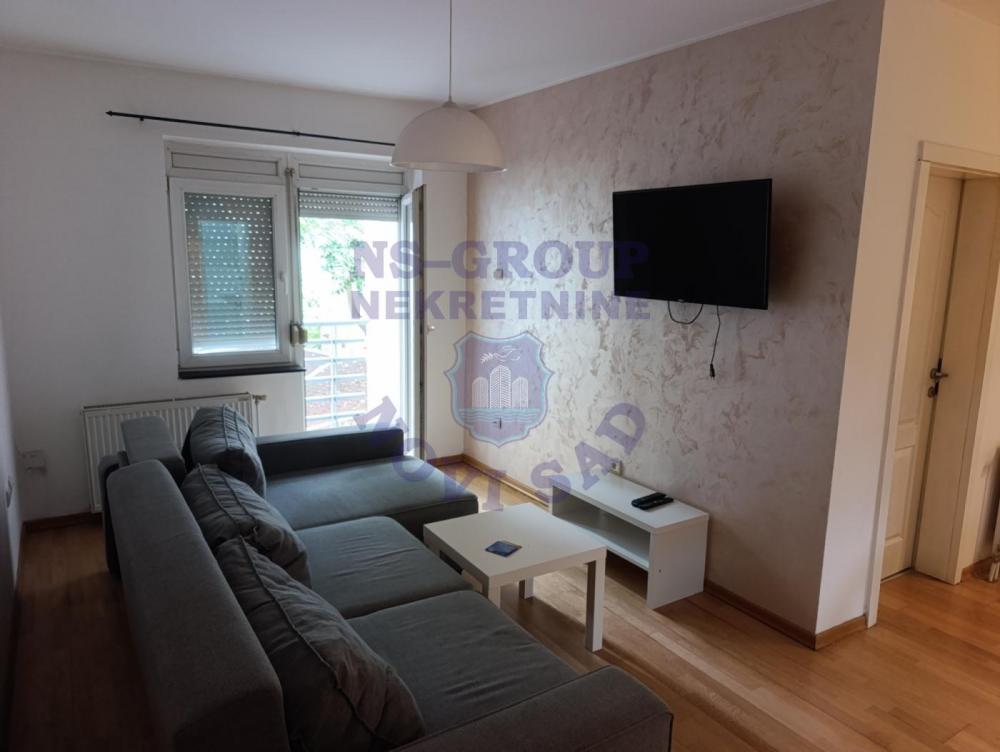Slika 1 - Dvosoban, 56m2, Bulevar oslobođenja Novi Sad, sa terasom, ima lift