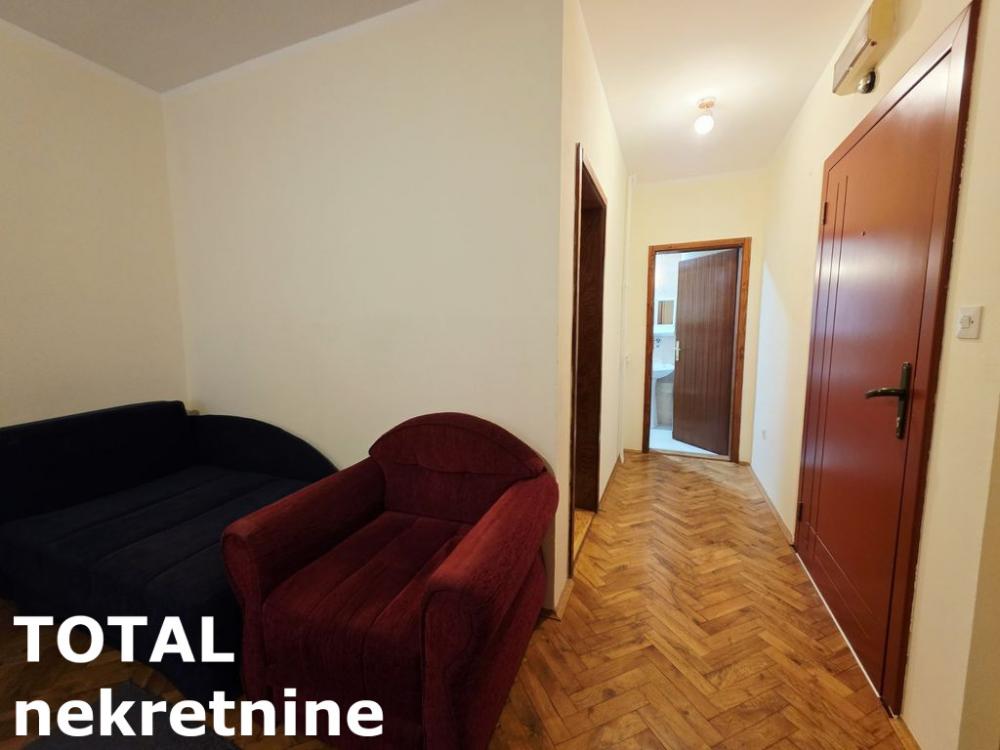 Slika 3 - Stan,NOVI SAD,GRBAVICA,kv: 32.00, € 100000, ID: 1103101