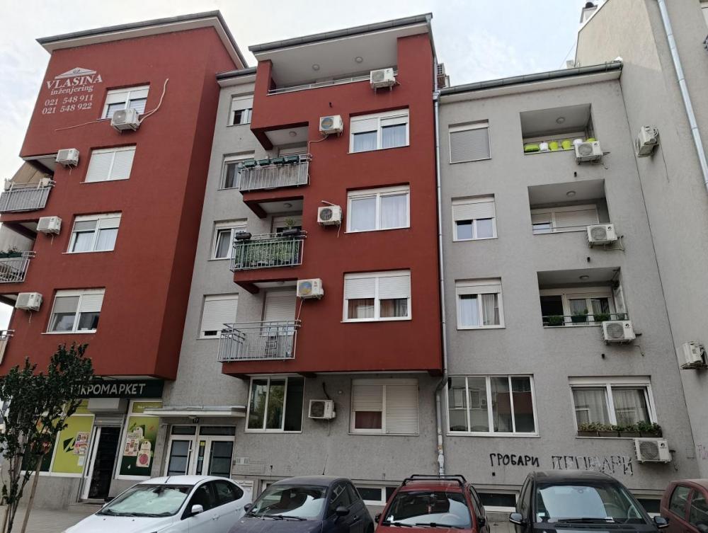 Glavna slika -Jeenoiposoban 37m Đ.Rajkovića PRODAJE SE  namesten, useljiv