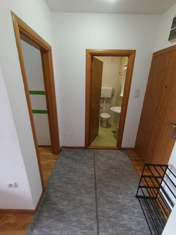 Slika 10 - Jeenoiposoban 37m Đ.Rajkovića PRODAJE SE  namesten, useljiv