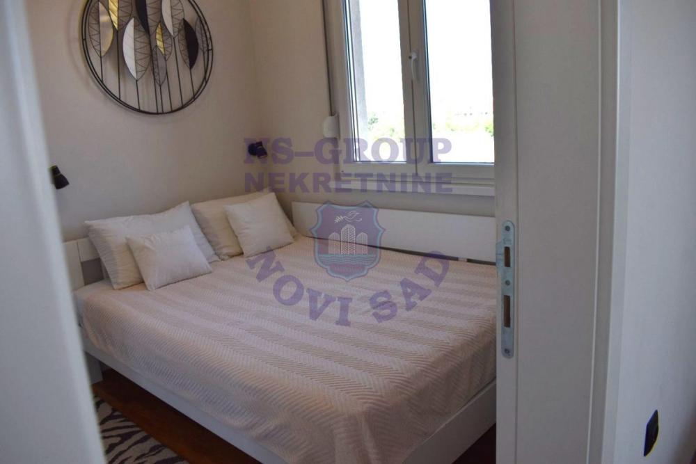 Slika 8 - Luksuzan trosoban stan na Novom Naselju!