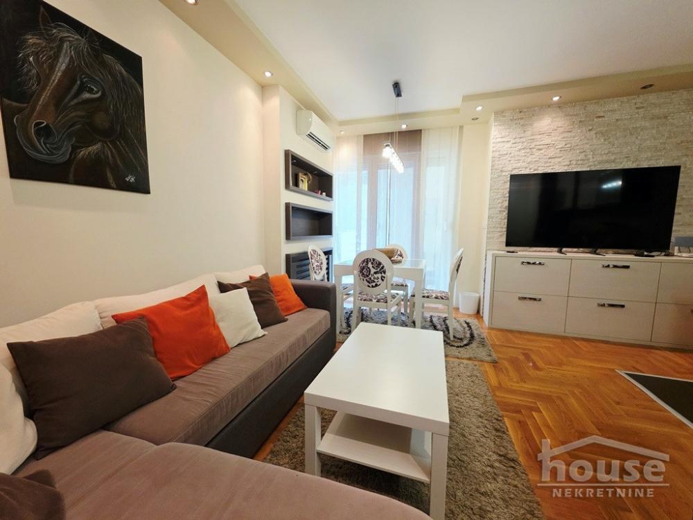 Slika 1 - Stan,NOVI SAD,CENTAR,kv: 40.00, € 153000, ID: 1066275