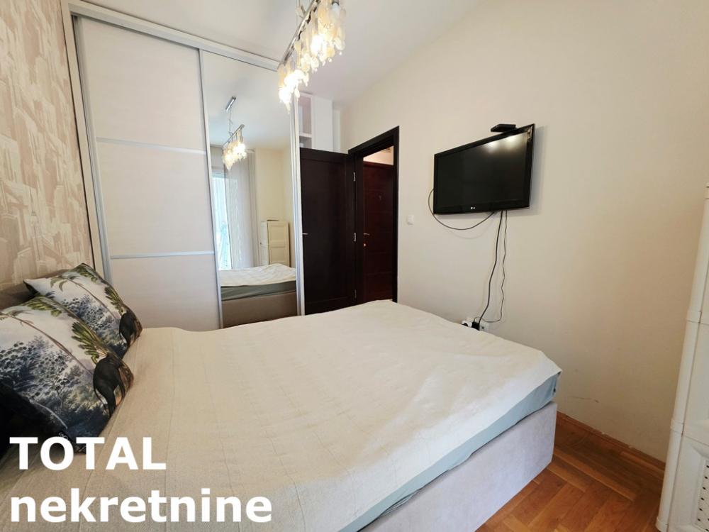 Slika 5 - Stan,NOVI SAD,CENTAR,kv: 40.00, € 153000, ID: 1103121